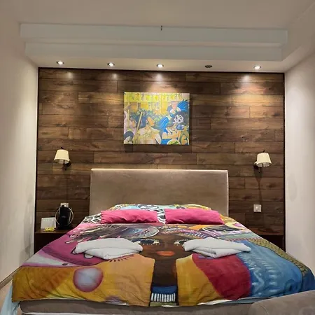 Jacuzzi In Bedroom Elegance Appartement *