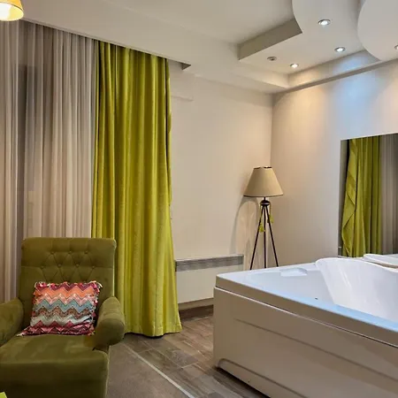 Jacuzzi In Bedroom Elegance Appartement Zlatibor